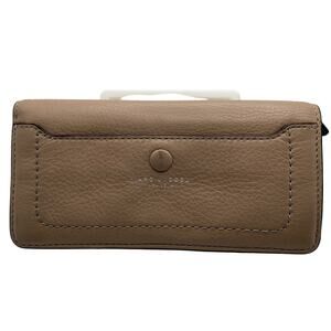 MARC JACOBS Pebbled Leather tan Continental Zip around Wallet